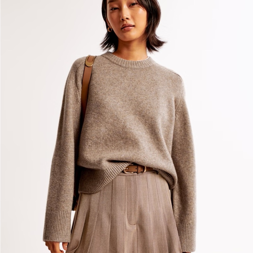 Abercrombie & Fitch Madeline Crew Neck Sweater